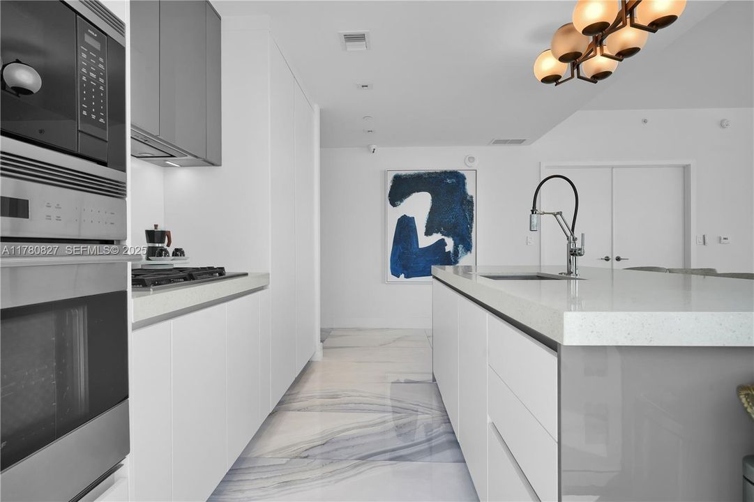 For Sale: $2,950,000 (4 beds, 4 baths, 2743 Square Feet)