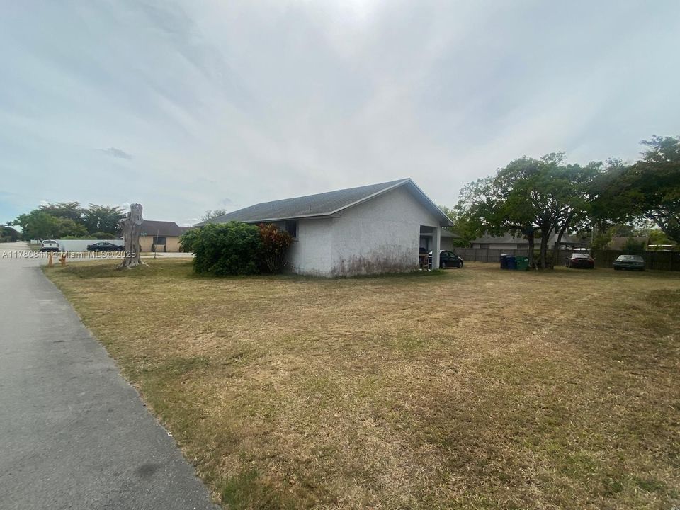 Недавно продано: $629,000 (4 спален, 2 ванн, 1559 Квадратных фут)