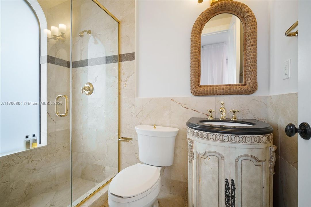 На продажу: $13,900,000 (7 спален, 8 ванн, 7729 Квадратных фут)