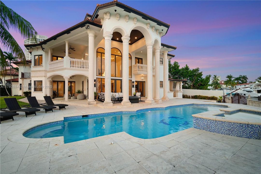 На продажу: $13,900,000 (7 спален, 8 ванн, 7729 Квадратных фут)