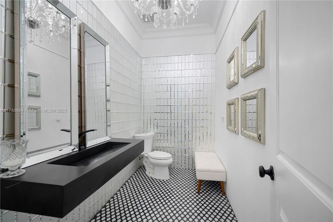 На продажу: $13,900,000 (7 спален, 8 ванн, 7729 Квадратных фут)