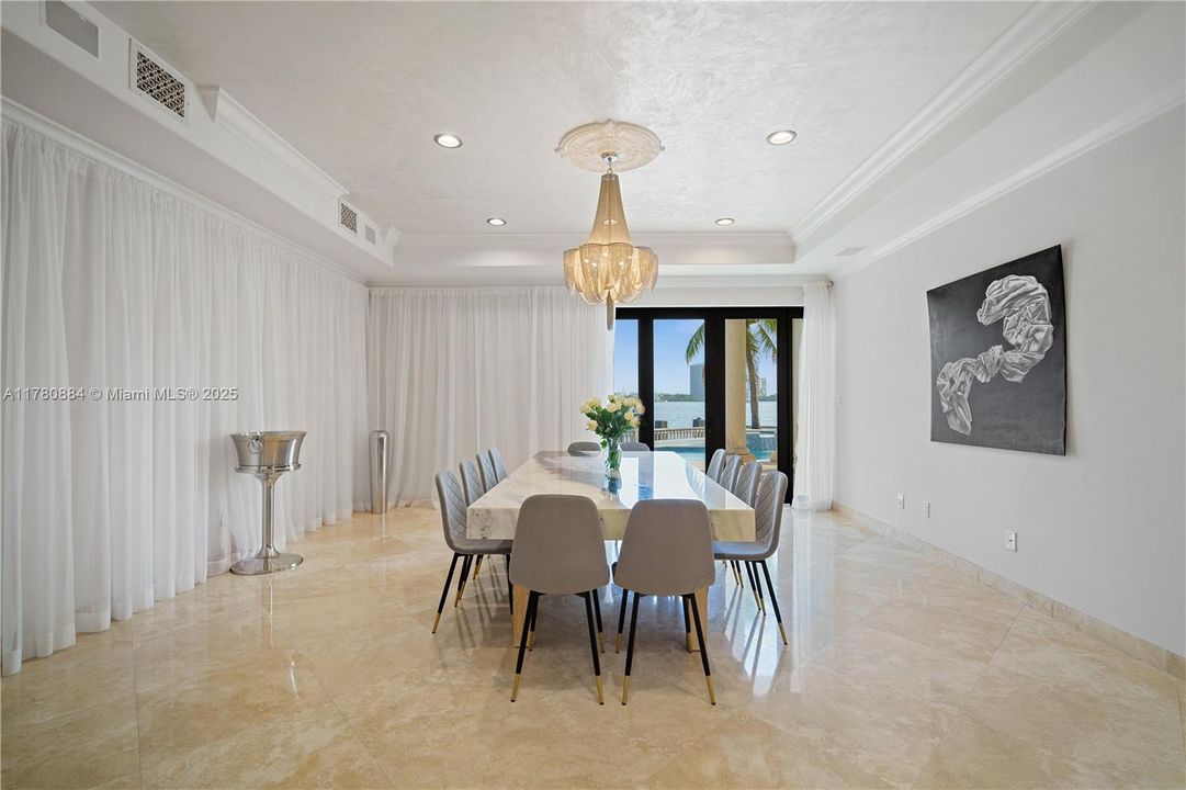 На продажу: $13,900,000 (7 спален, 8 ванн, 7729 Квадратных фут)