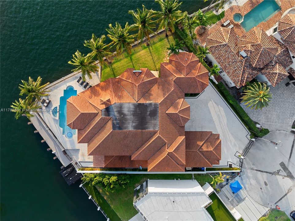 На продажу: $13,900,000 (7 спален, 8 ванн, 7729 Квадратных фут)