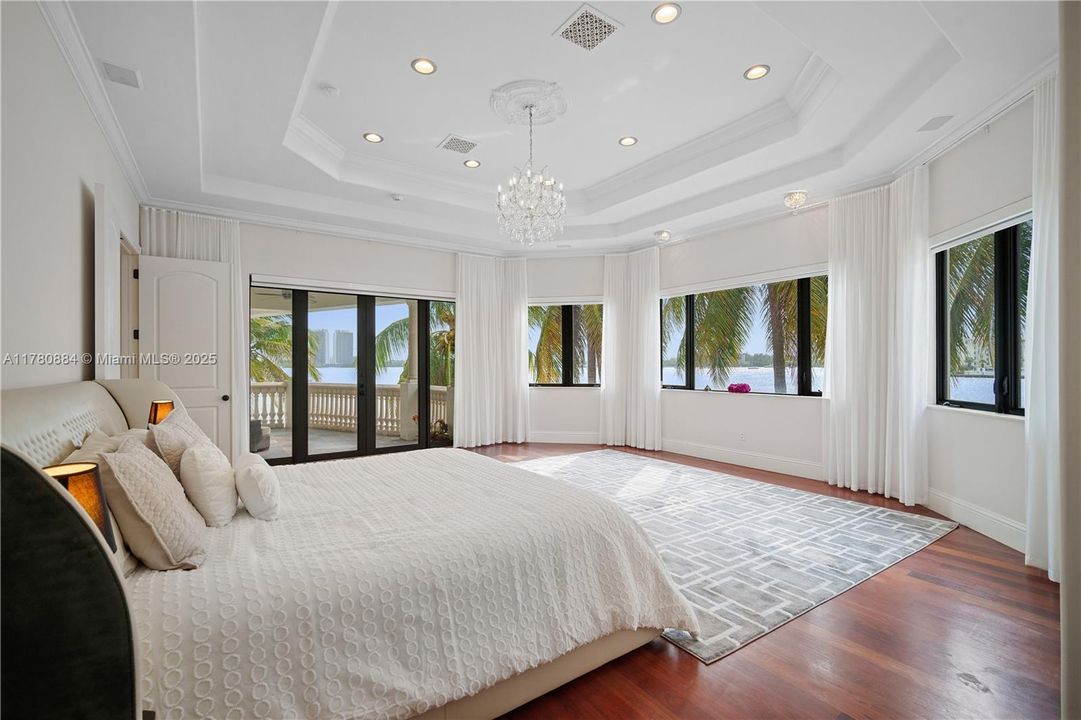 На продажу: $13,900,000 (7 спален, 8 ванн, 7729 Квадратных фут)