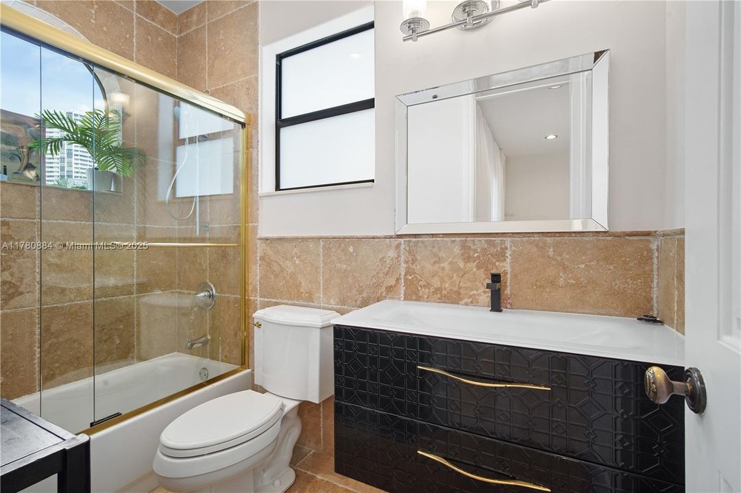 На продажу: $13,900,000 (7 спален, 8 ванн, 7729 Квадратных фут)