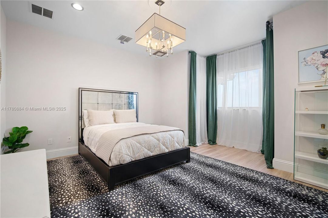 На продажу: $13,900,000 (7 спален, 8 ванн, 7729 Квадратных фут)