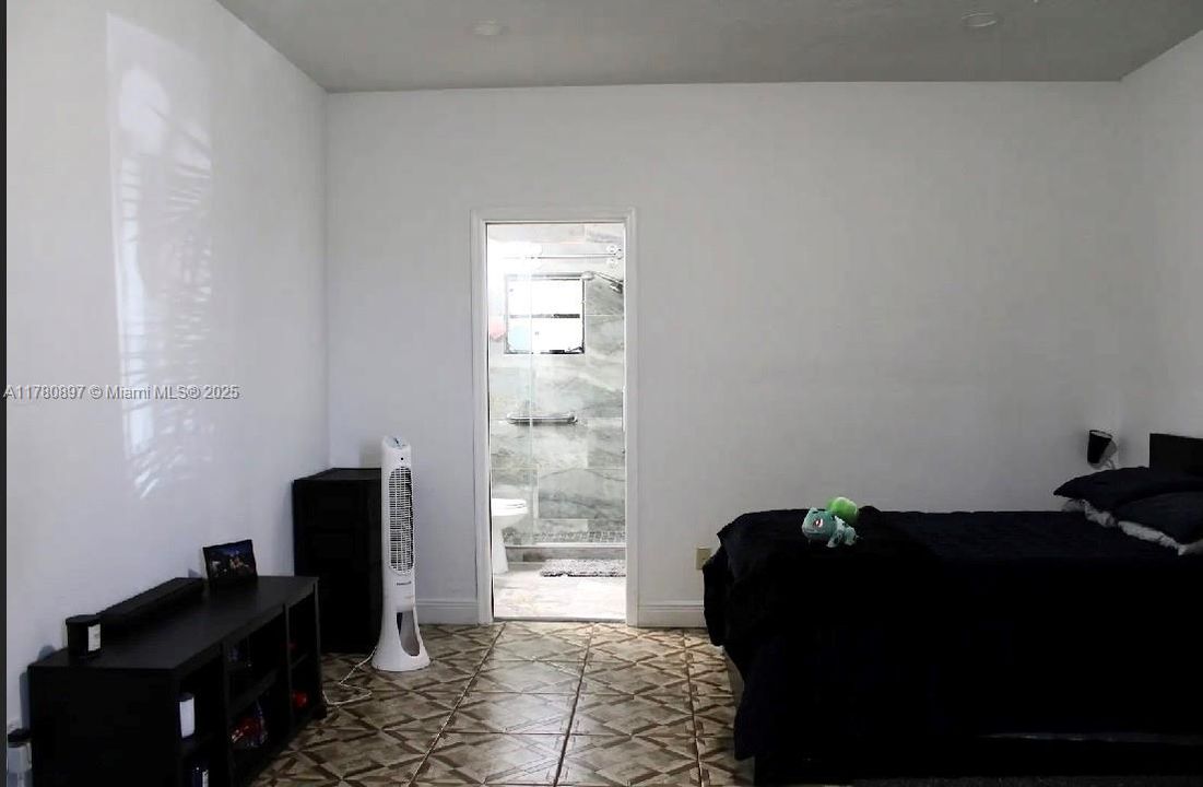 待售: $1,499,999 (6 贝兹, 4 浴室, 5659 平方英尺)