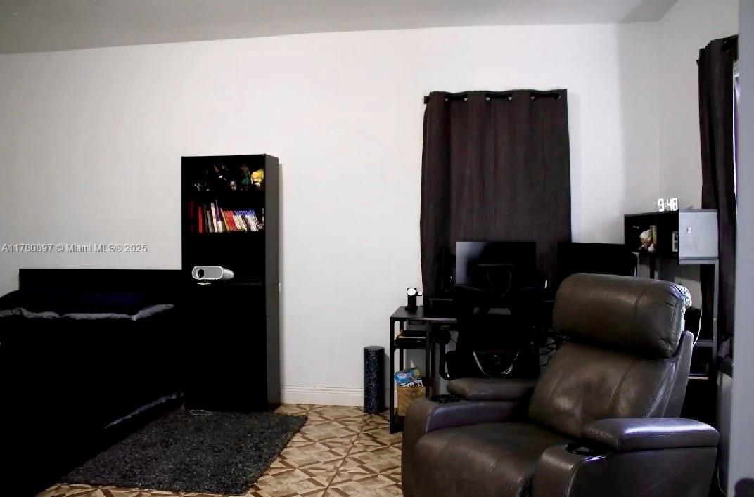 待售: $1,499,999 (6 贝兹, 4 浴室, 5659 平方英尺)