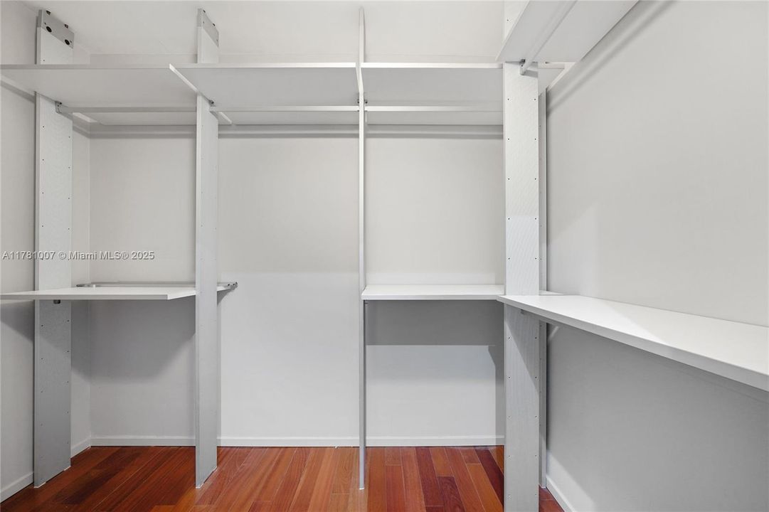 Recently Sold: $2,250,000 (3 beds, 2 baths, 2340 Square Feet)