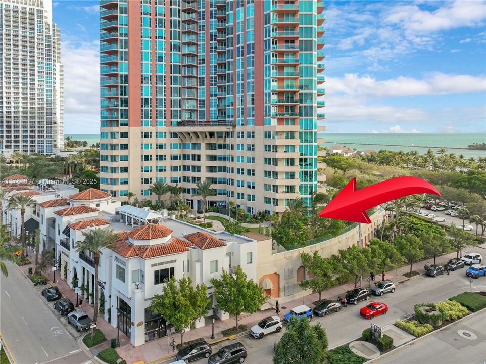 Recently Sold: $2,250,000 (3 beds, 2 baths, 2340 Square Feet)