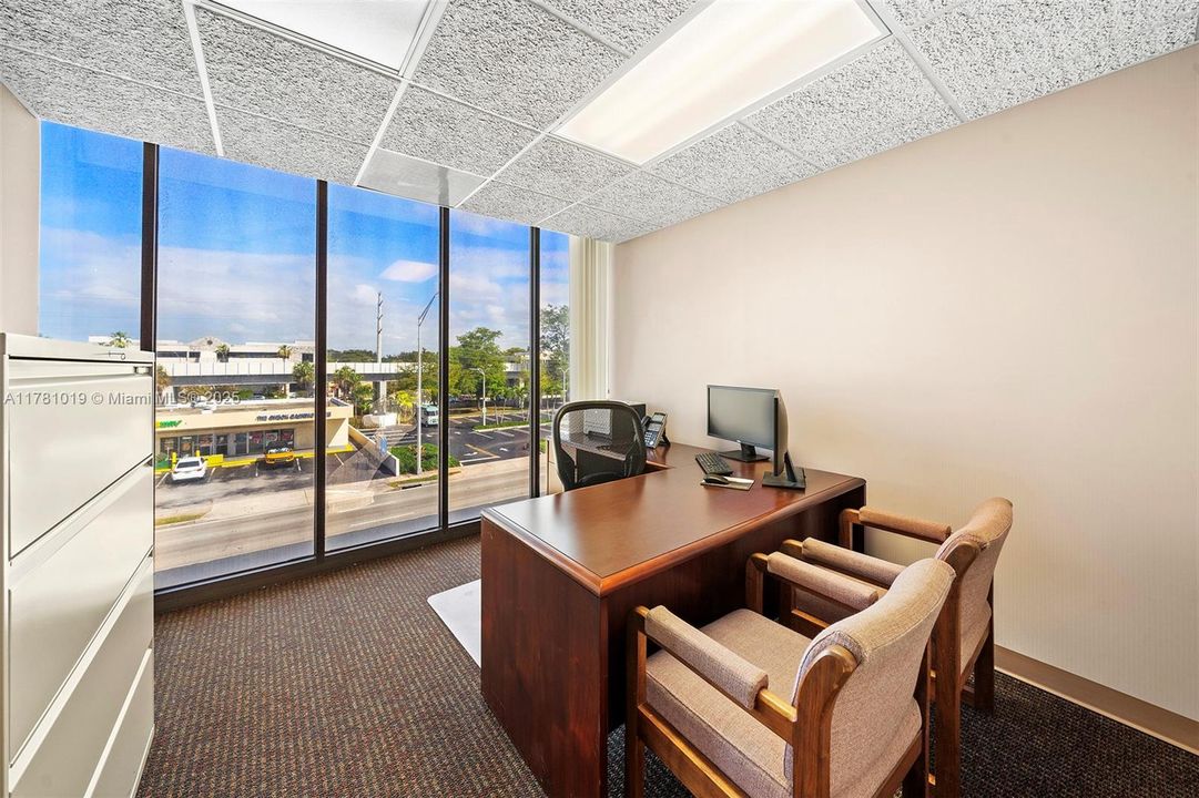 Activo con contrato: $4,900,000 (0 camas, 0 baños, 0 Pies cuadrados)