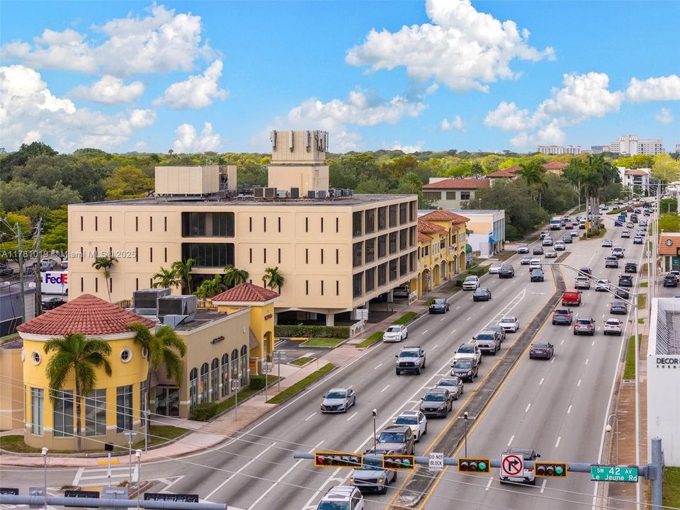 Activo con contrato: $4,900,000 (0 camas, 0 baños, 0 Pies cuadrados)