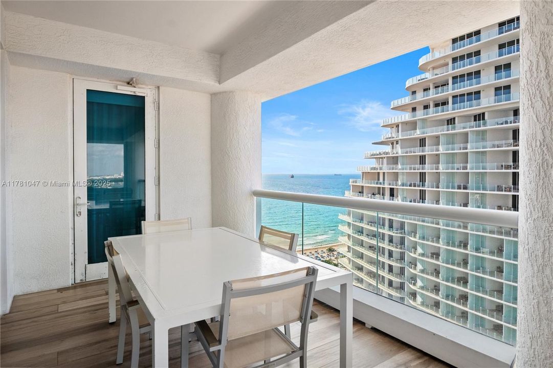 For Sale: $1,019,000 (2 beds, 2 baths, 1113 Square Feet)