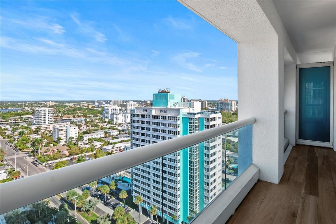 For Sale: $1,019,000 (2 beds, 2 baths, 1113 Square Feet)