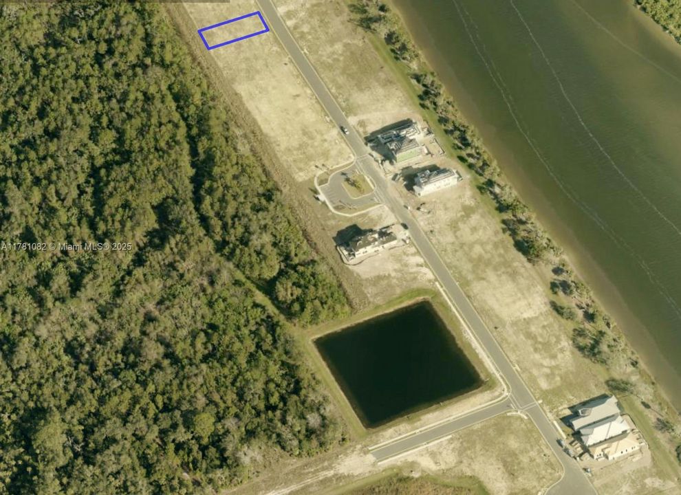 待售: $238,000 (0.18 acres)