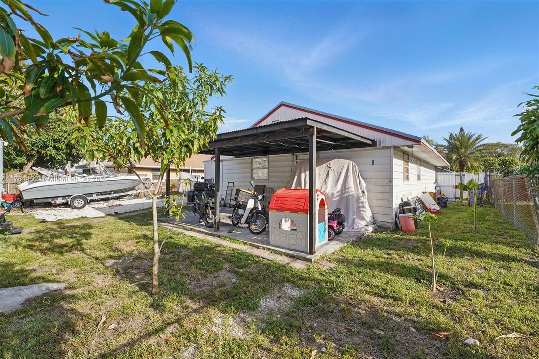 Recently Sold: $349,990 (4 beds, 2 baths, 1177 Square Feet)