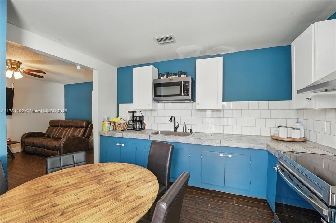 Recently Sold: $349,990 (4 beds, 2 baths, 1177 Square Feet)