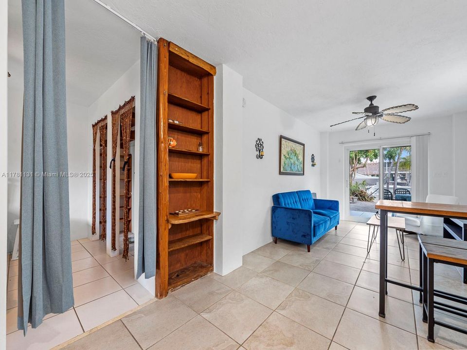 Recently Rented: $2,000 (1 beds, 1 baths, 550 Square Feet)