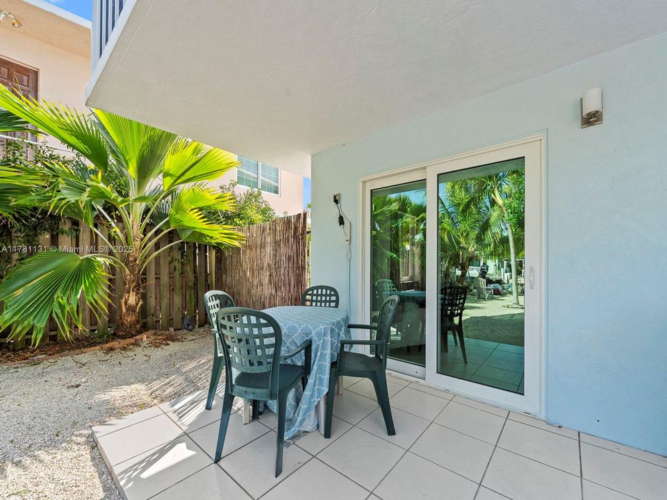 Recently Rented: $2,000 (1 beds, 1 baths, 550 Square Feet)