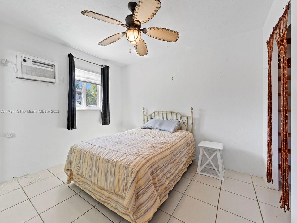 Recently Rented: $2,000 (1 beds, 1 baths, 550 Square Feet)