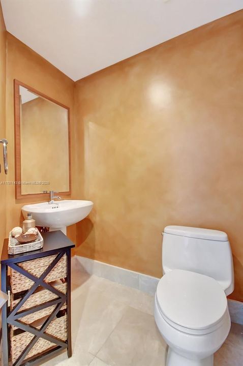 最近租的: $5,700 (1 贝兹, 1 浴室, 862 平方英尺)