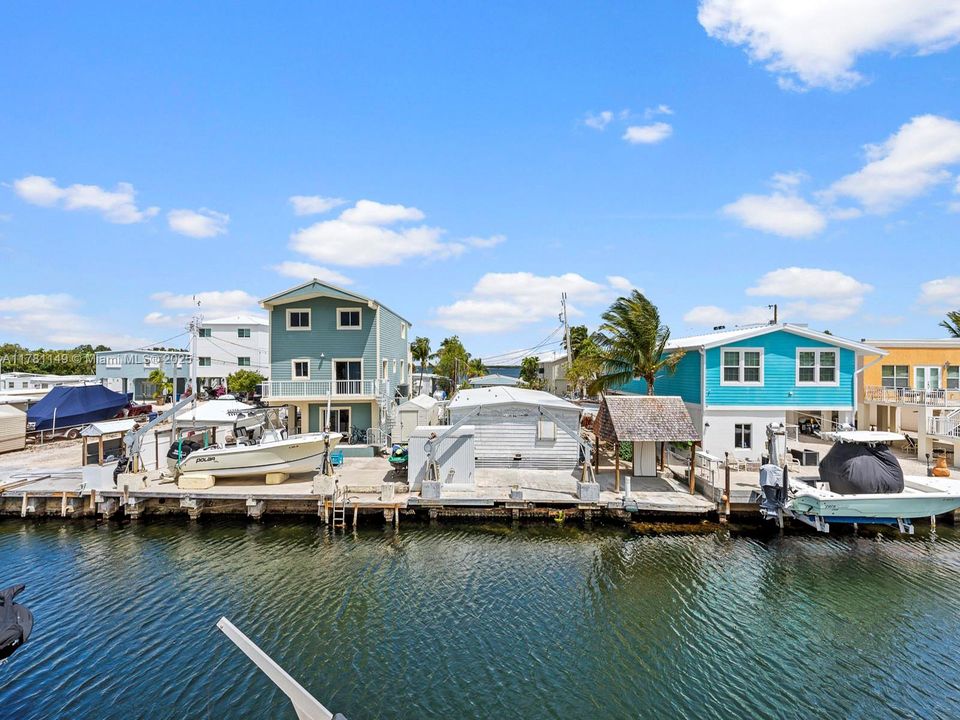 Recently Rented: $4,500 (3 beds, 3 baths, 1456 Square Feet)