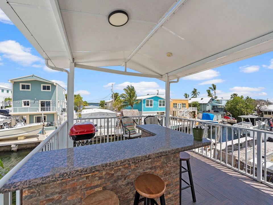 Recently Rented: $4,500 (3 beds, 3 baths, 1456 Square Feet)