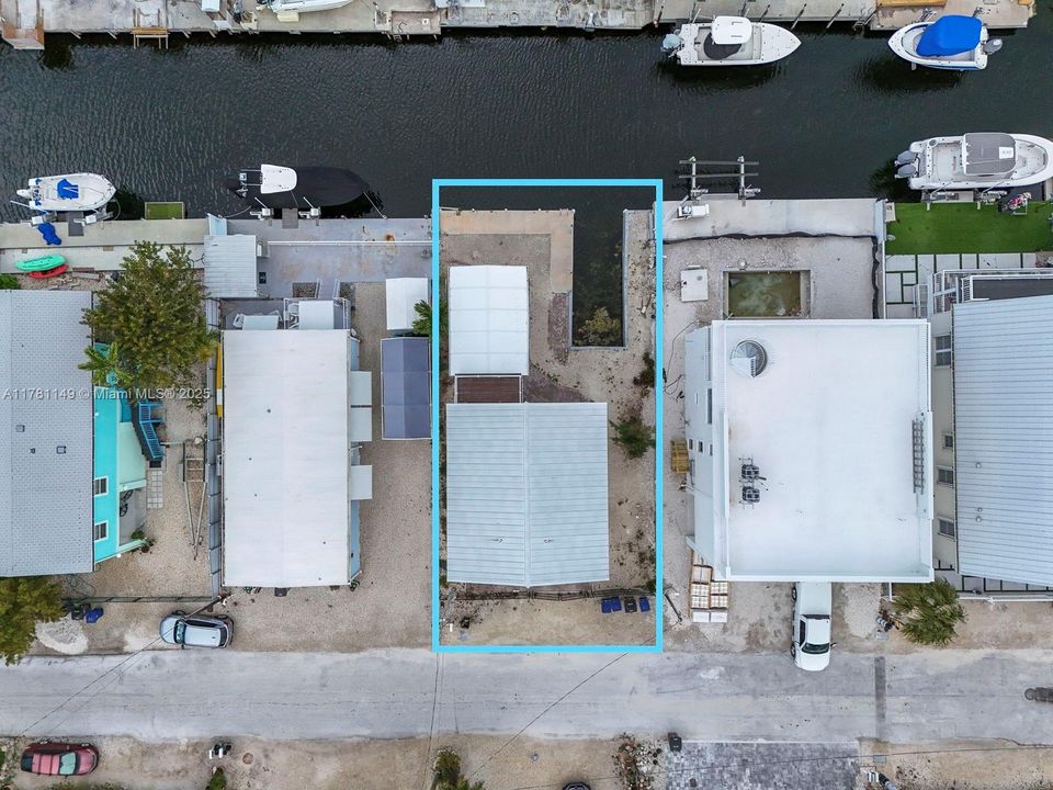 Recently Rented: $4,500 (3 beds, 3 baths, 1456 Square Feet)