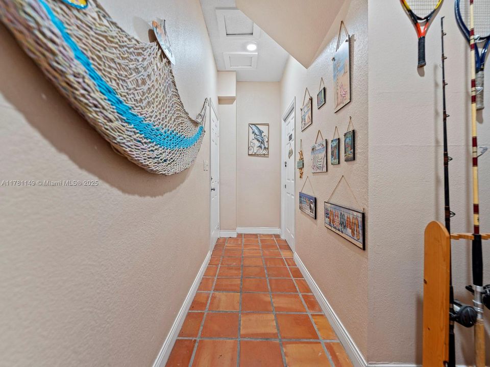 Recently Rented: $4,500 (3 beds, 3 baths, 1456 Square Feet)