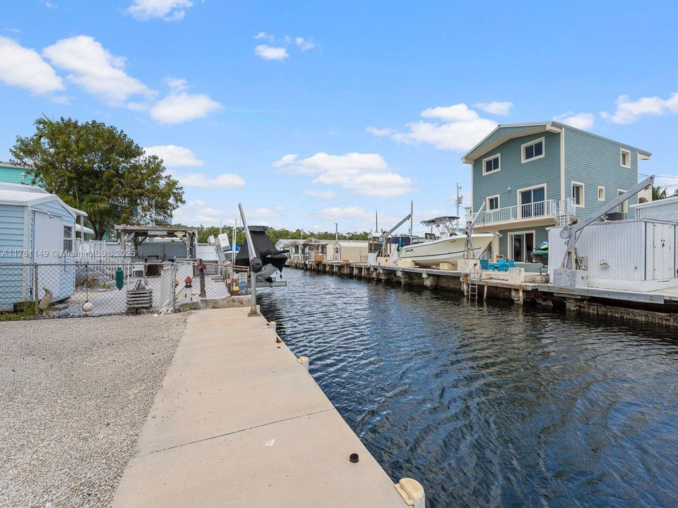 Recently Rented: $4,500 (3 beds, 3 baths, 1456 Square Feet)