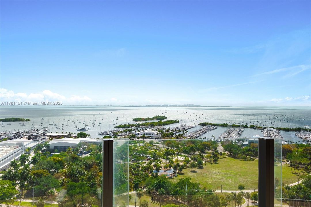 Recently Sold: $6,395,000 (3 beds, 3 baths, 2558 Square Feet)