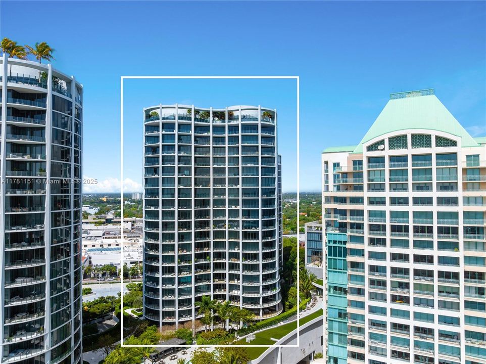 Recently Sold: $6,395,000 (3 beds, 3 baths, 2558 Square Feet)