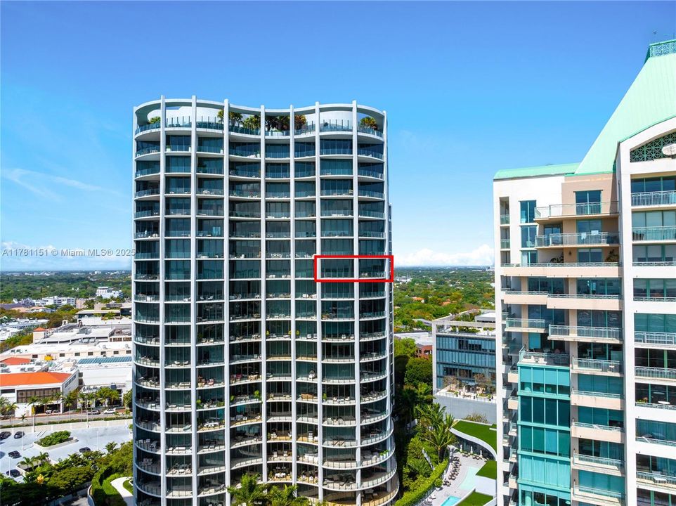 Recently Sold: $6,395,000 (3 beds, 3 baths, 2558 Square Feet)