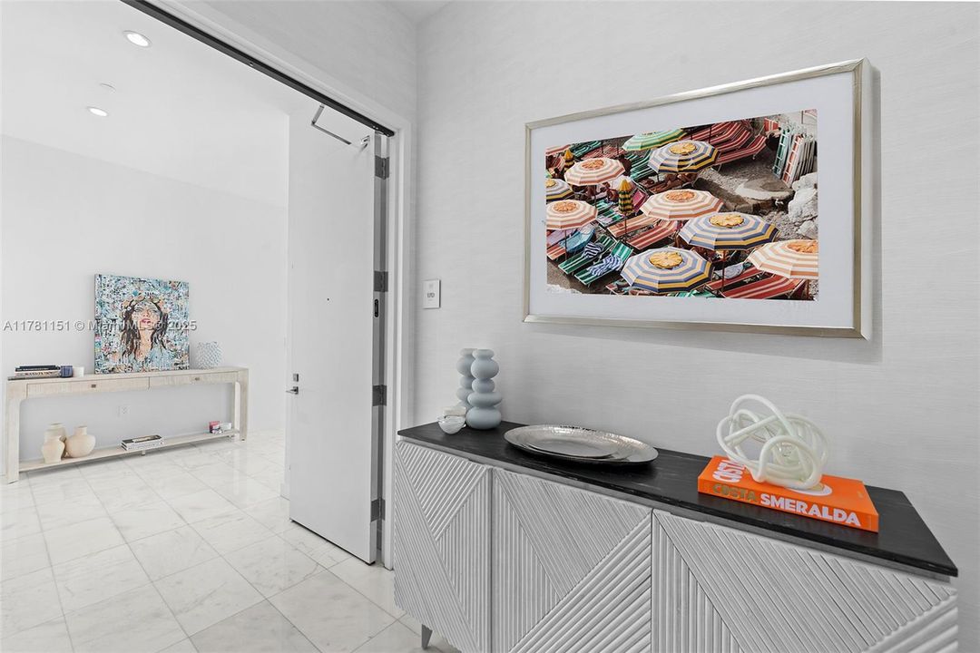 Recently Sold: $6,395,000 (3 beds, 3 baths, 2558 Square Feet)