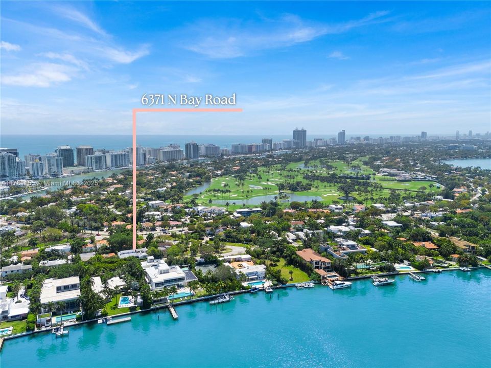 En Venta: $5,450,000 (0.25 acres)