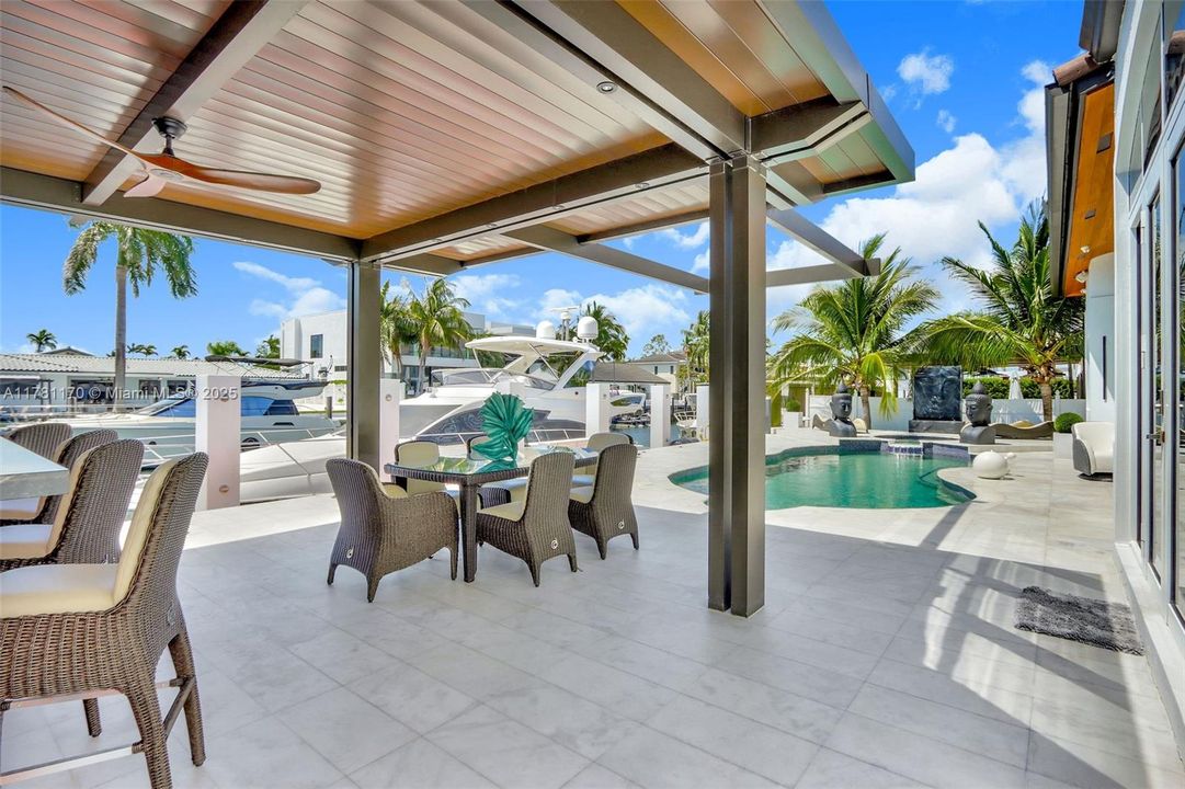 En Venta: $5,750,000 (4 camas, 4 baños, 4365 Pies cuadrados)
