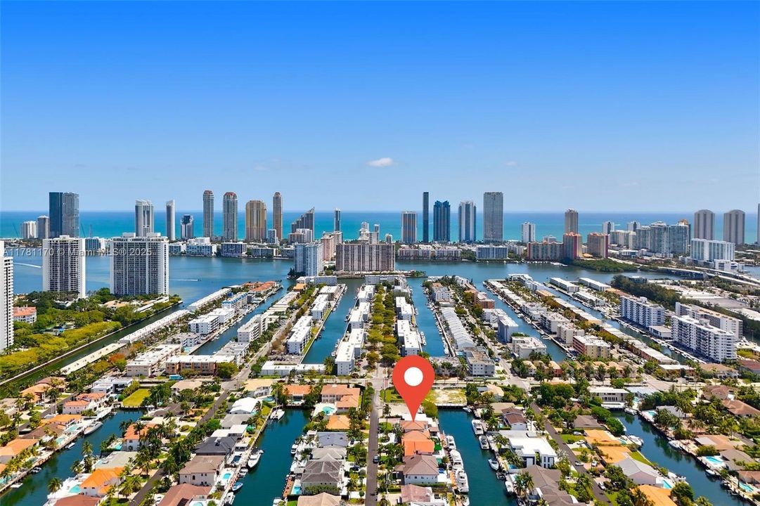 En Venta: $5,750,000 (4 camas, 4 baños, 4365 Pies cuadrados)