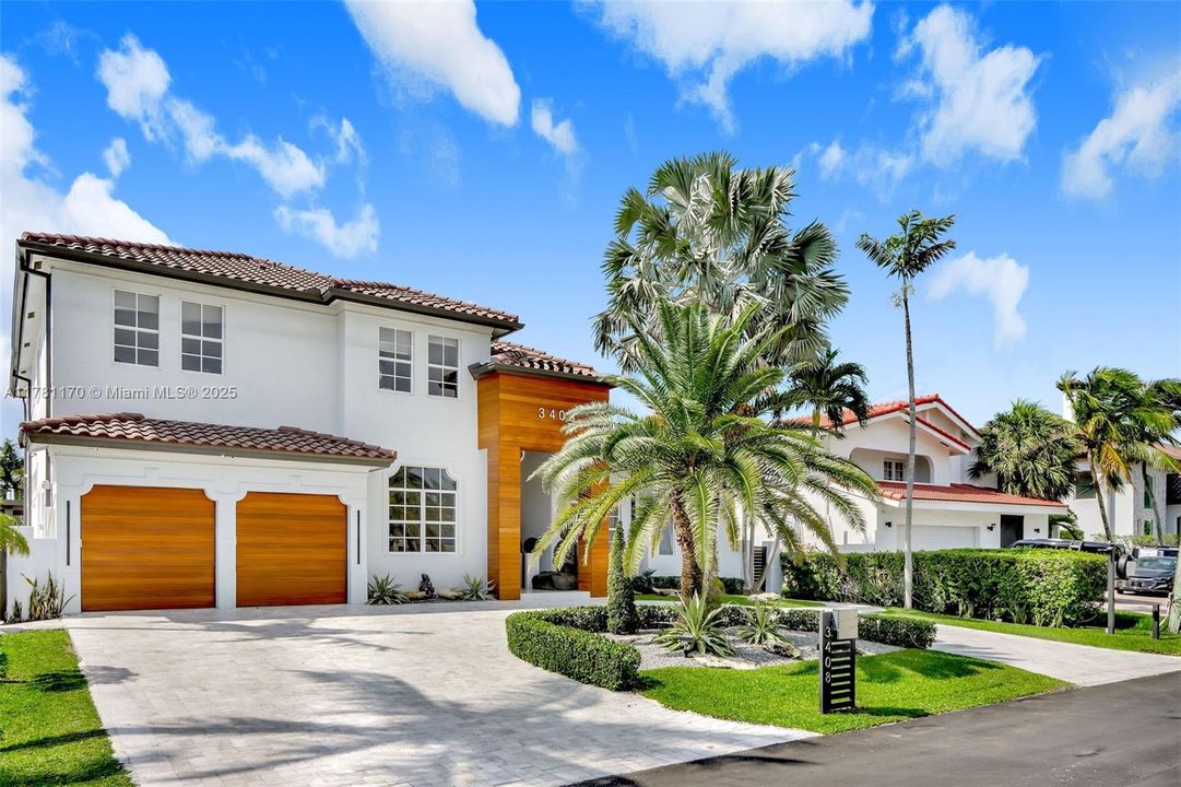 En Venta: $5,750,000 (4 camas, 4 baños, 4365 Pies cuadrados)