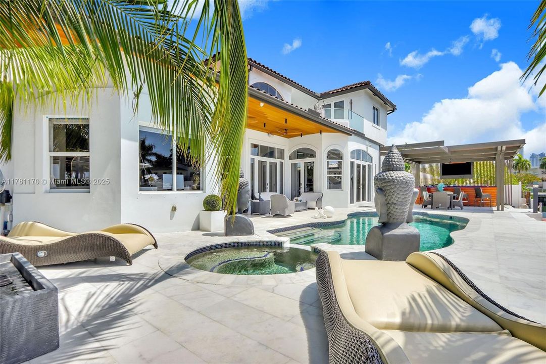 En Venta: $5,750,000 (4 camas, 4 baños, 4365 Pies cuadrados)