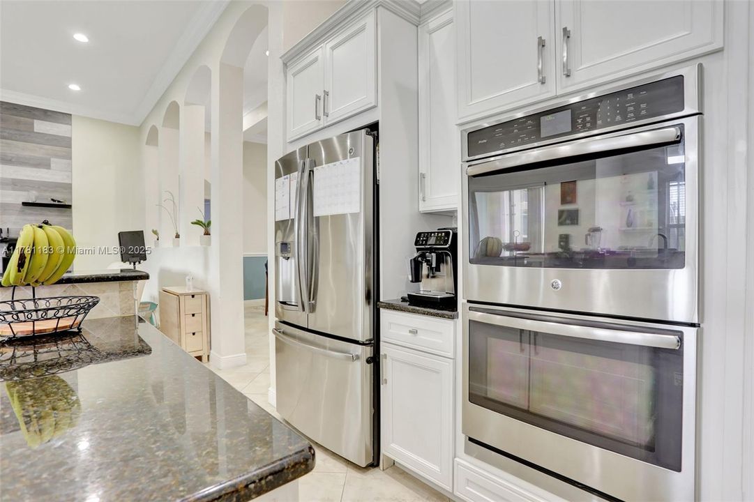 Recently Sold: $1,100,000 (5 beds, 4 baths, 3188 Square Feet)