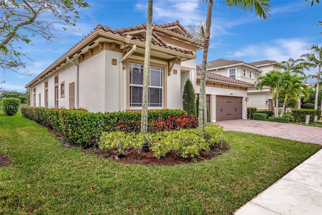 Recently Sold: $1,100,000 (5 beds, 4 baths, 3188 Square Feet)