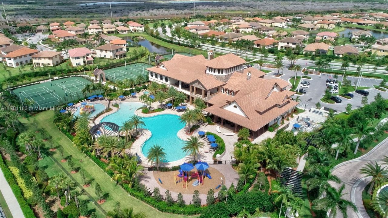 Recently Sold: $1,100,000 (5 beds, 4 baths, 3188 Square Feet)