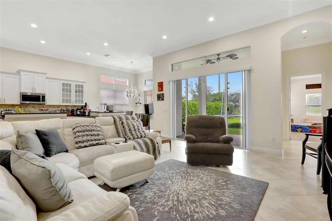 Recently Sold: $1,100,000 (5 beds, 4 baths, 3188 Square Feet)