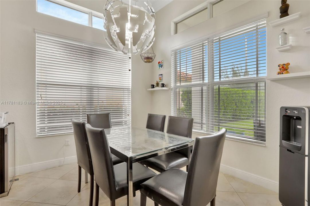 Recently Sold: $1,100,000 (5 beds, 4 baths, 3188 Square Feet)