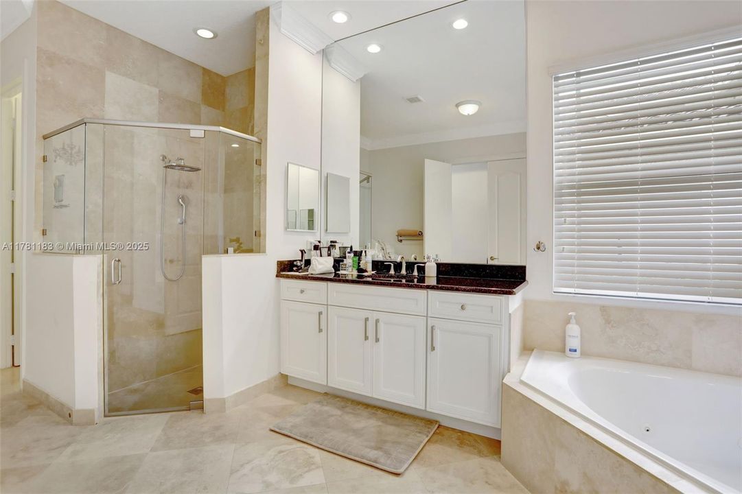 Recently Sold: $1,100,000 (5 beds, 4 baths, 3188 Square Feet)