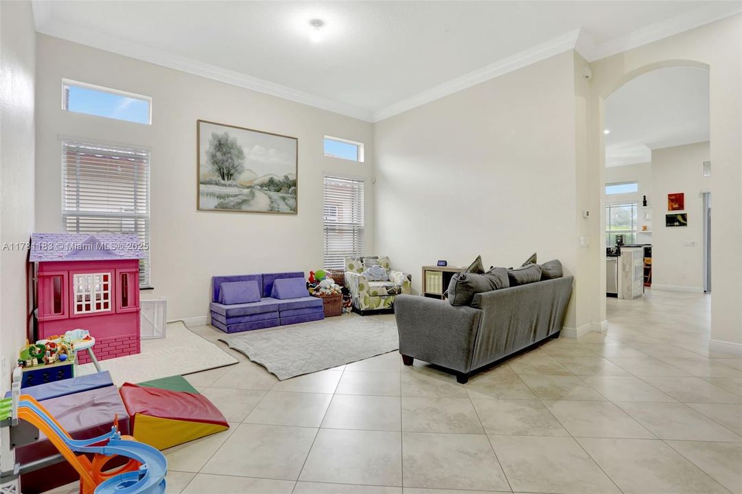 Recently Sold: $1,100,000 (5 beds, 4 baths, 3188 Square Feet)