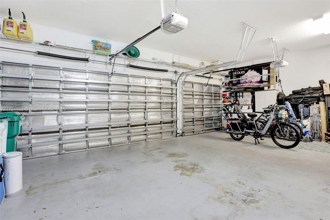 Recently Sold: $1,100,000 (5 beds, 4 baths, 3188 Square Feet)