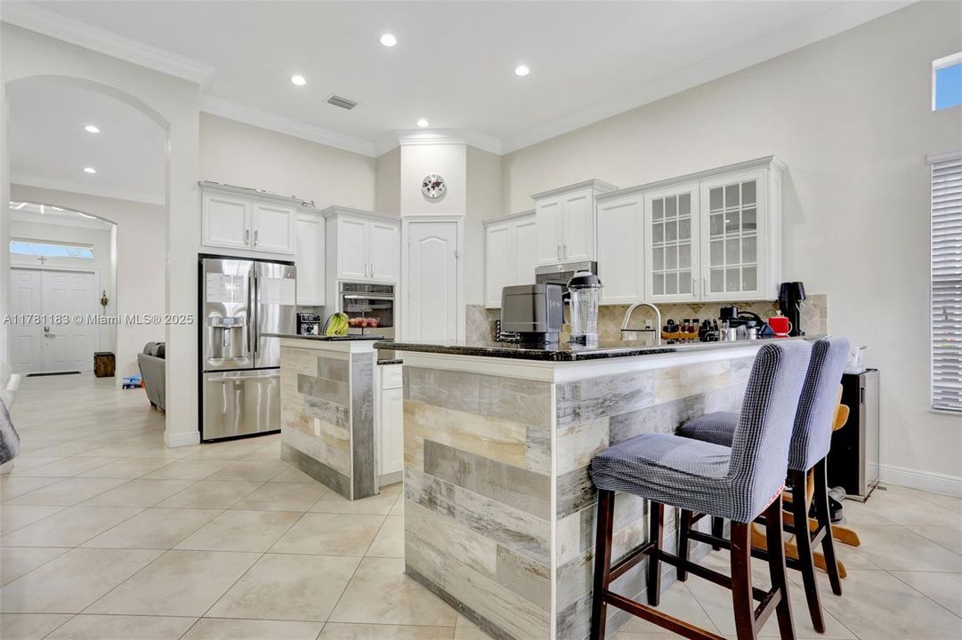 Recently Sold: $1,100,000 (5 beds, 4 baths, 3188 Square Feet)