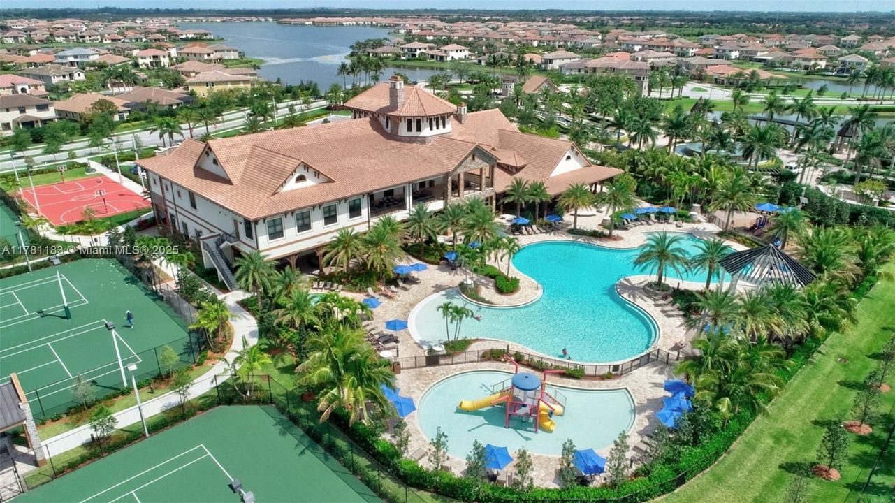 Recently Sold: $1,100,000 (5 beds, 4 baths, 3188 Square Feet)