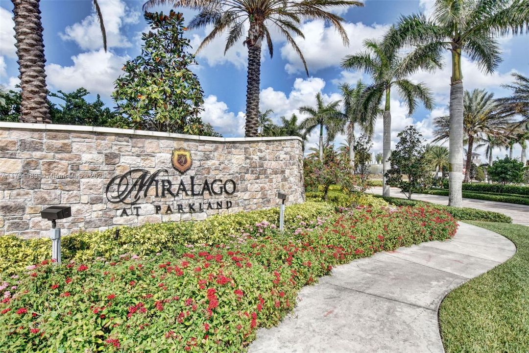 Recently Sold: $1,100,000 (5 beds, 4 baths, 3188 Square Feet)